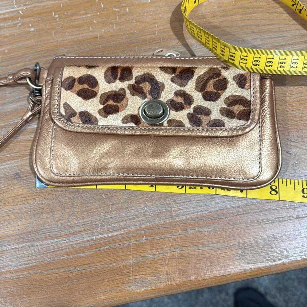 Leopard Print Tan Wristlet Clutch - Picture 7 of 8